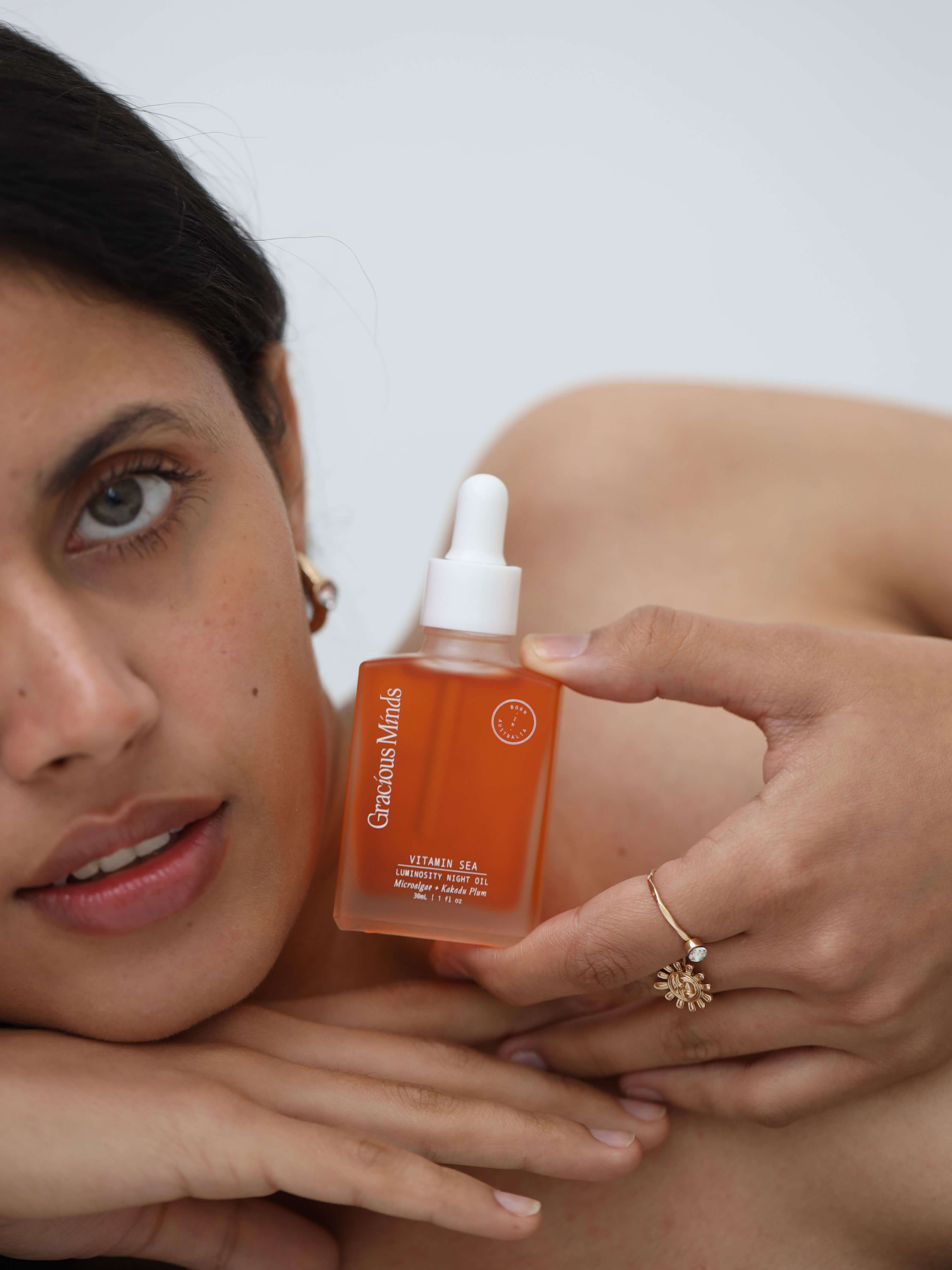 Gracious Minds - Vitamin Sea Luminosity Night Oil