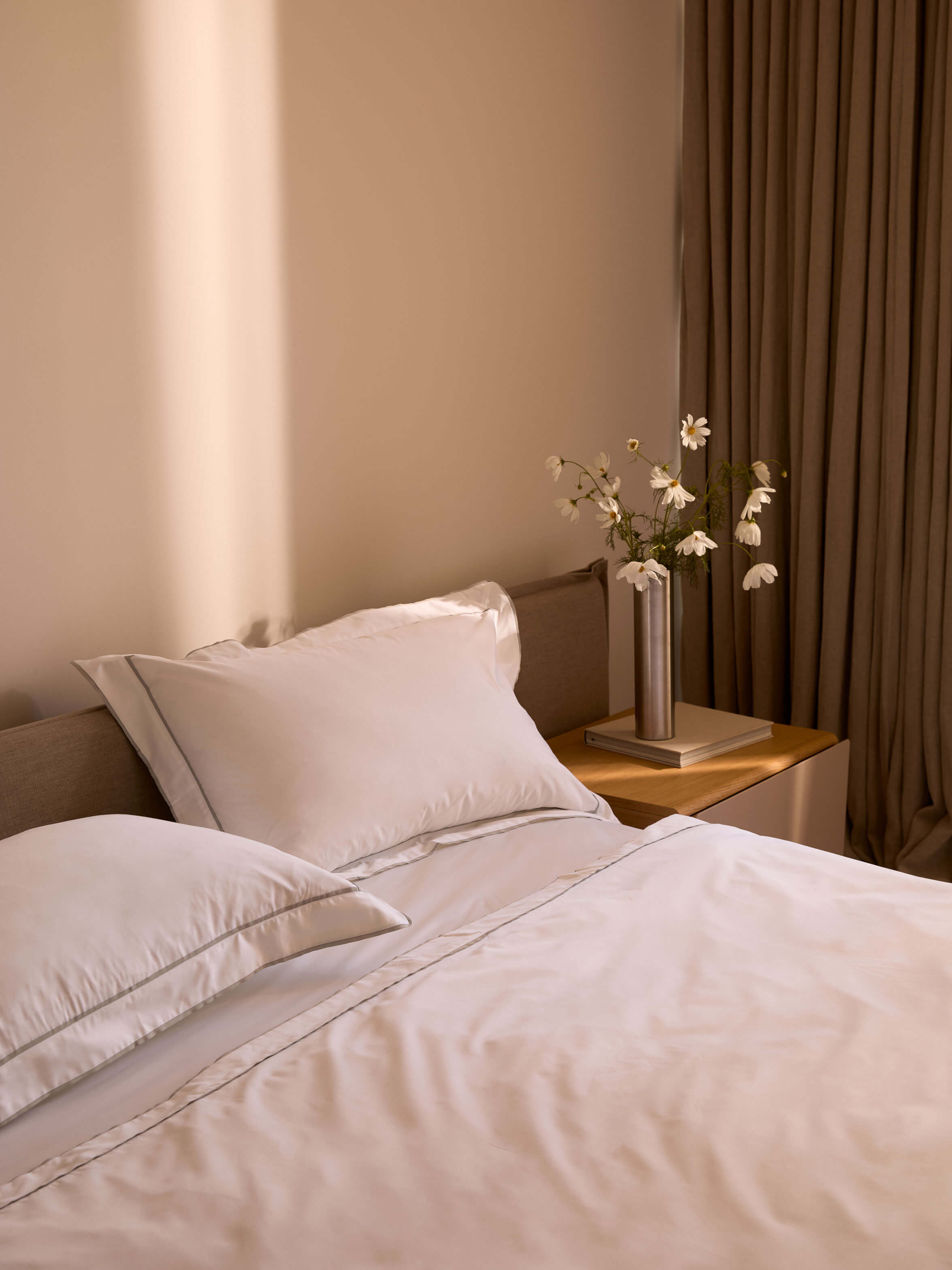 Kira Stainless Steel Vase