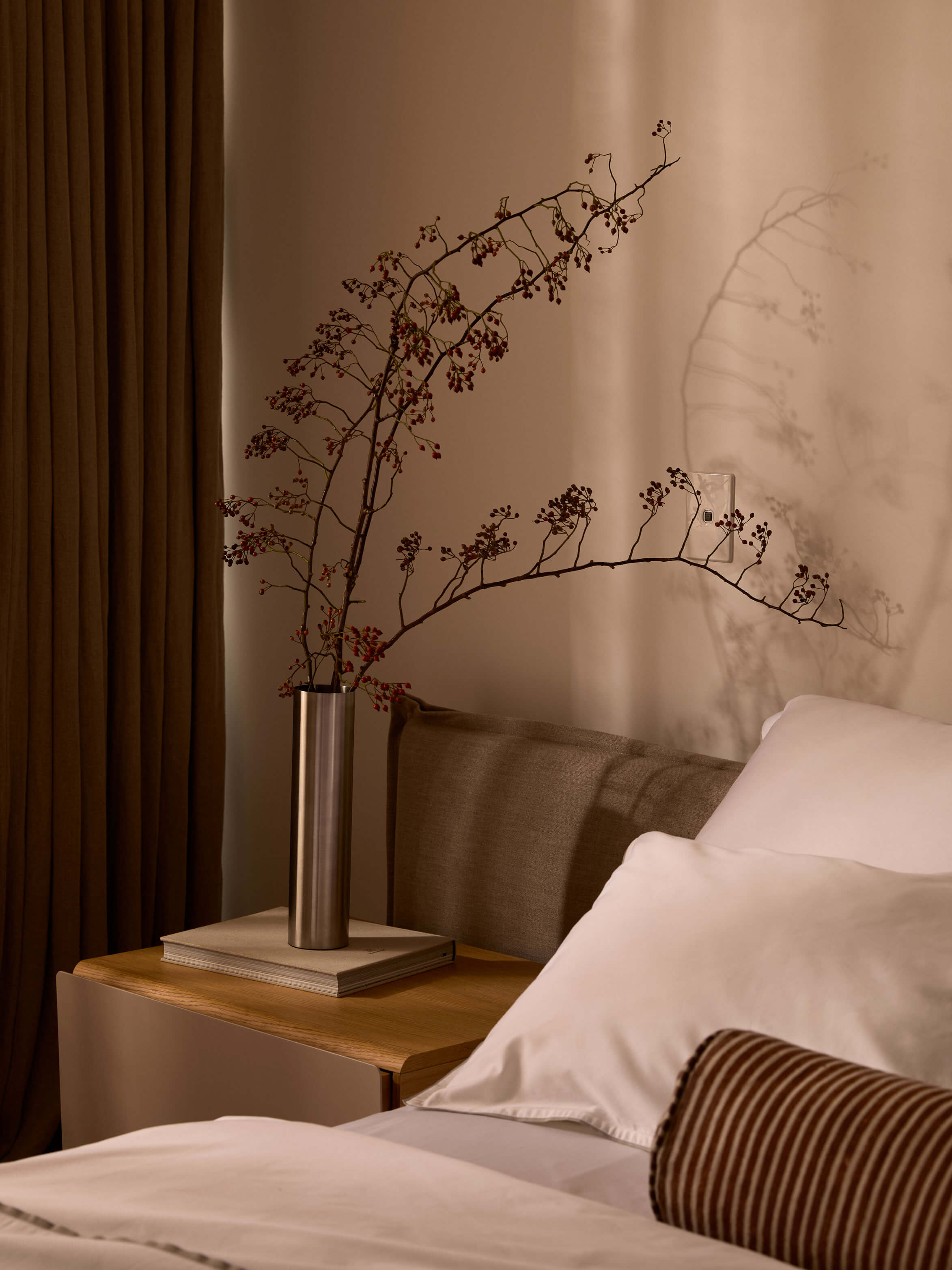 Kira Stainless Steel Vase