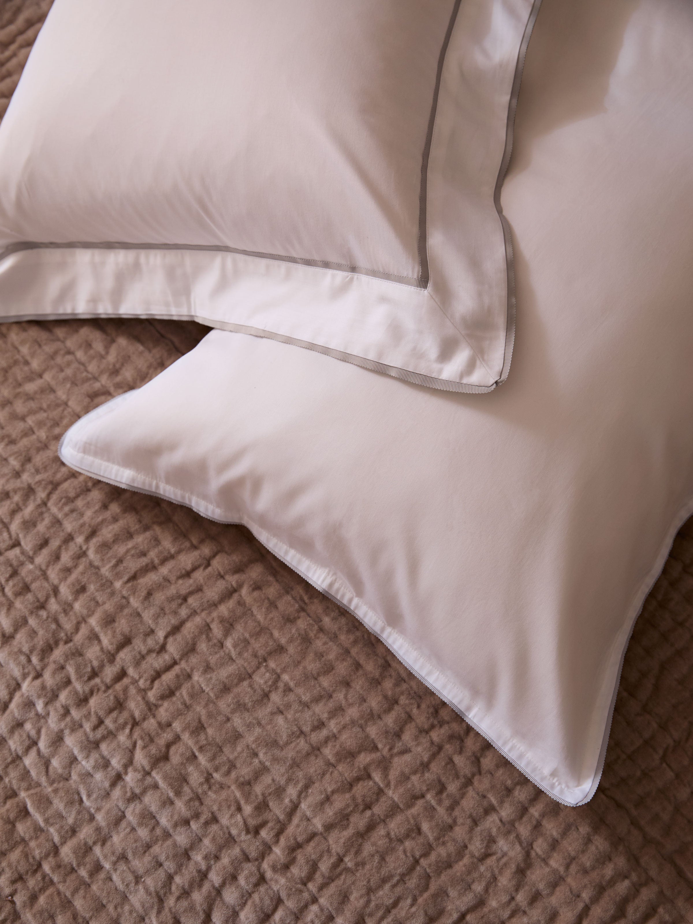 Grosgrain Silver Egyptian Cotton Tailored Pillowcases