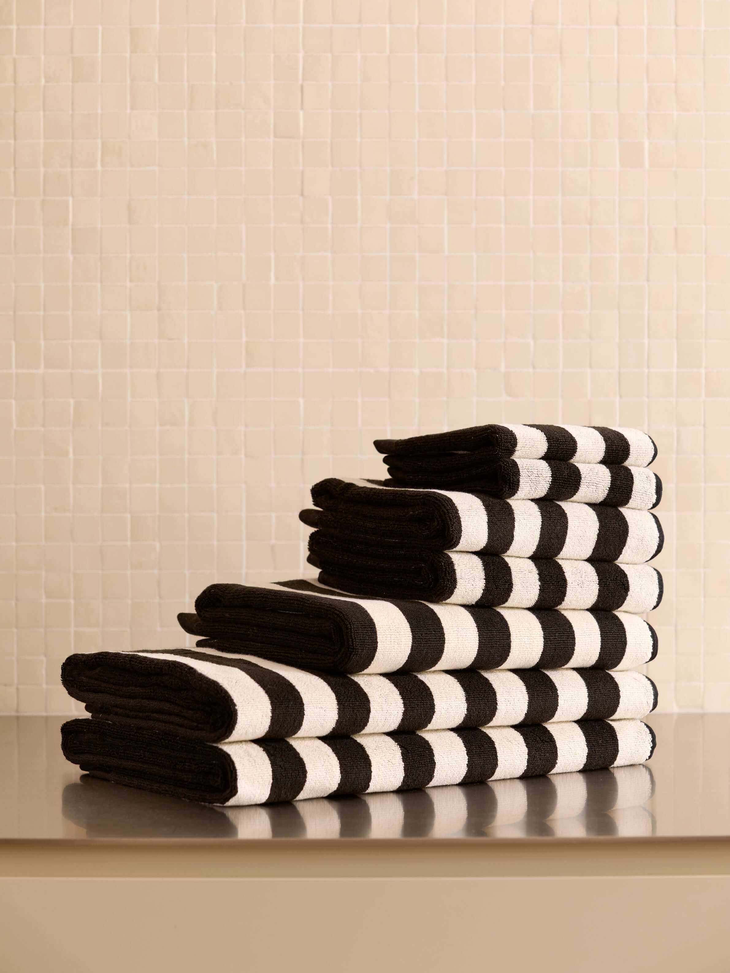 Raye Noir Towels