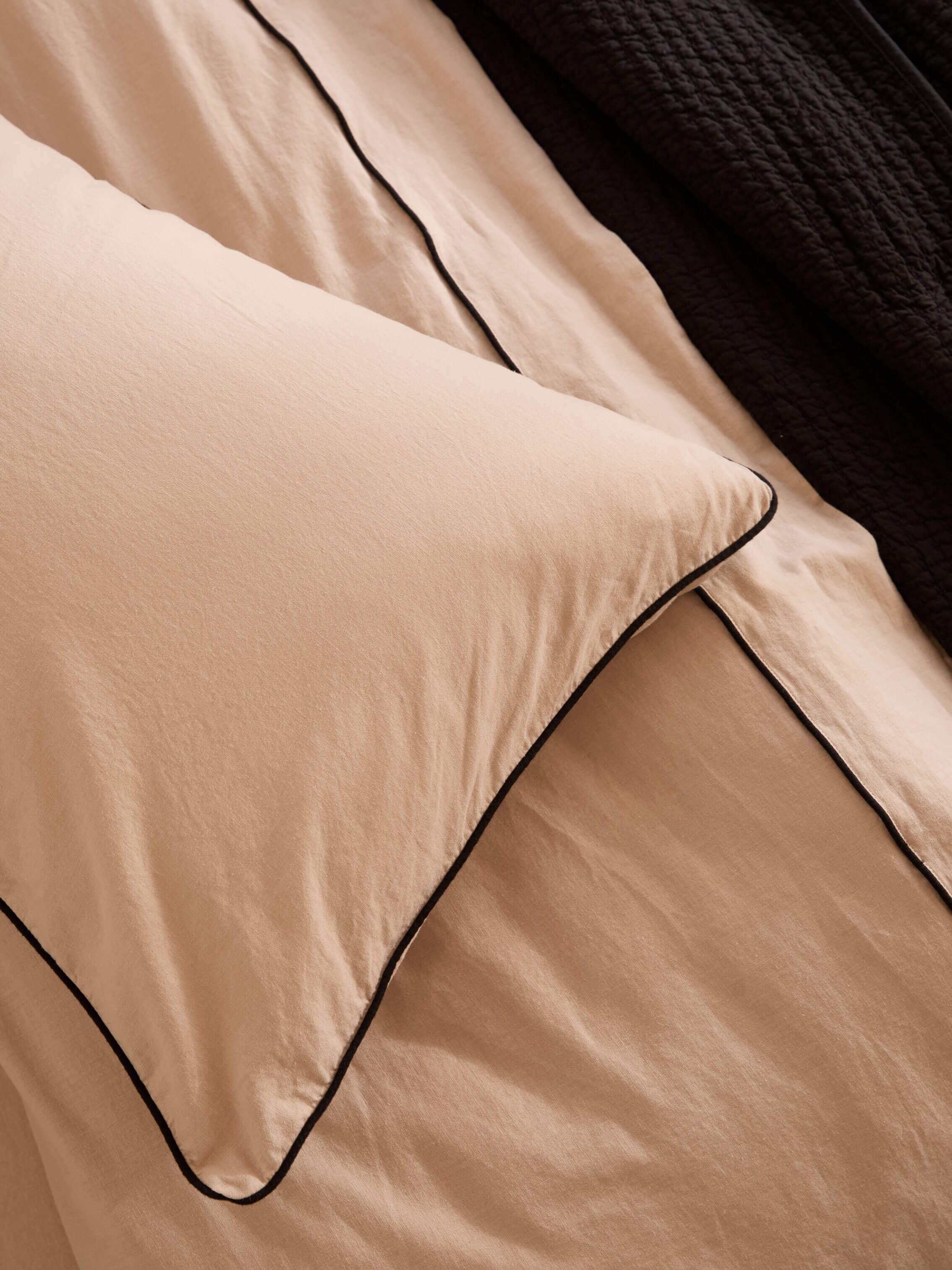 Avenue Oatmeal Piped Linen & Cotton Sheet Set