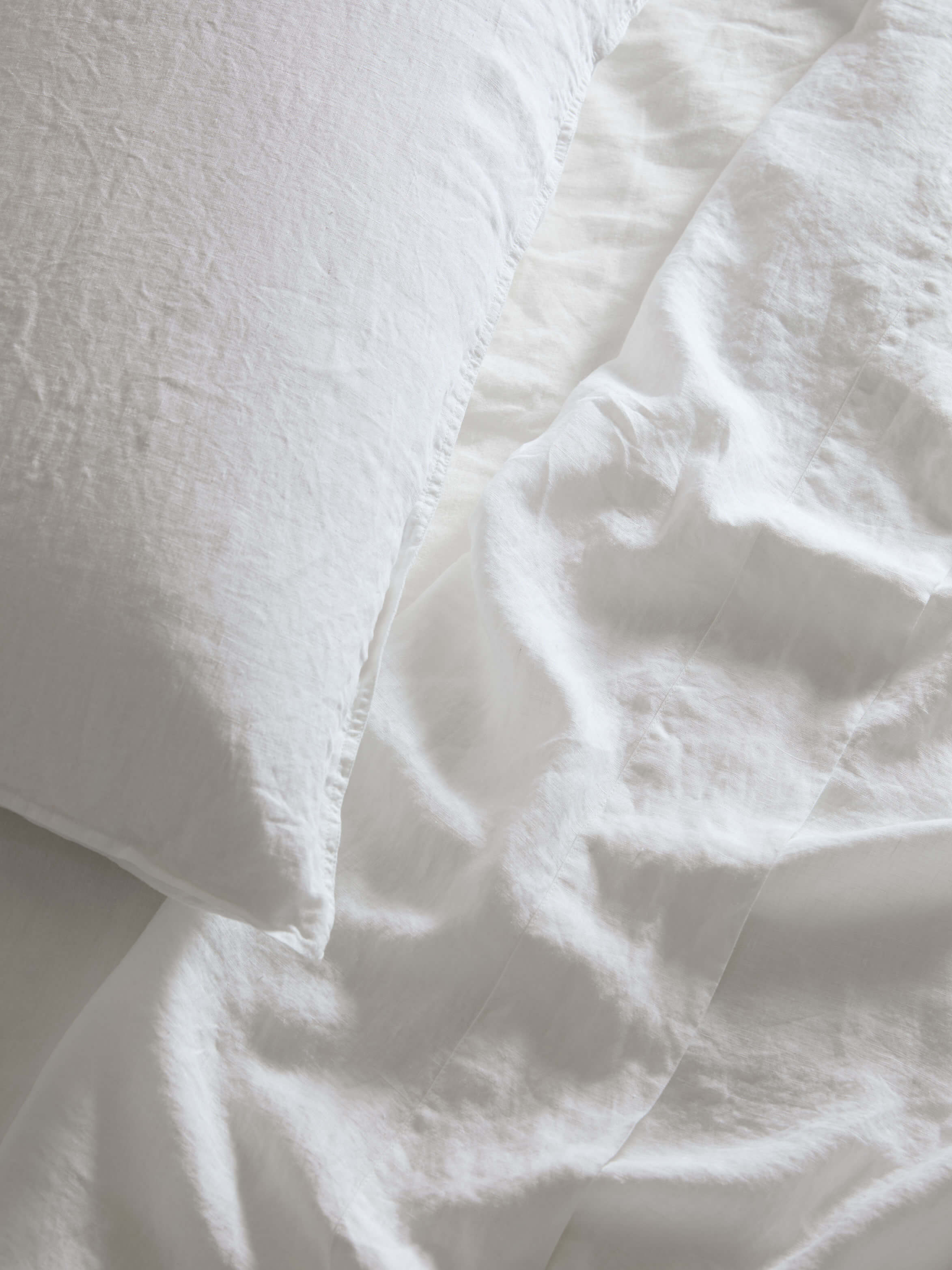Mondo White Organic French Linen Sheet Set