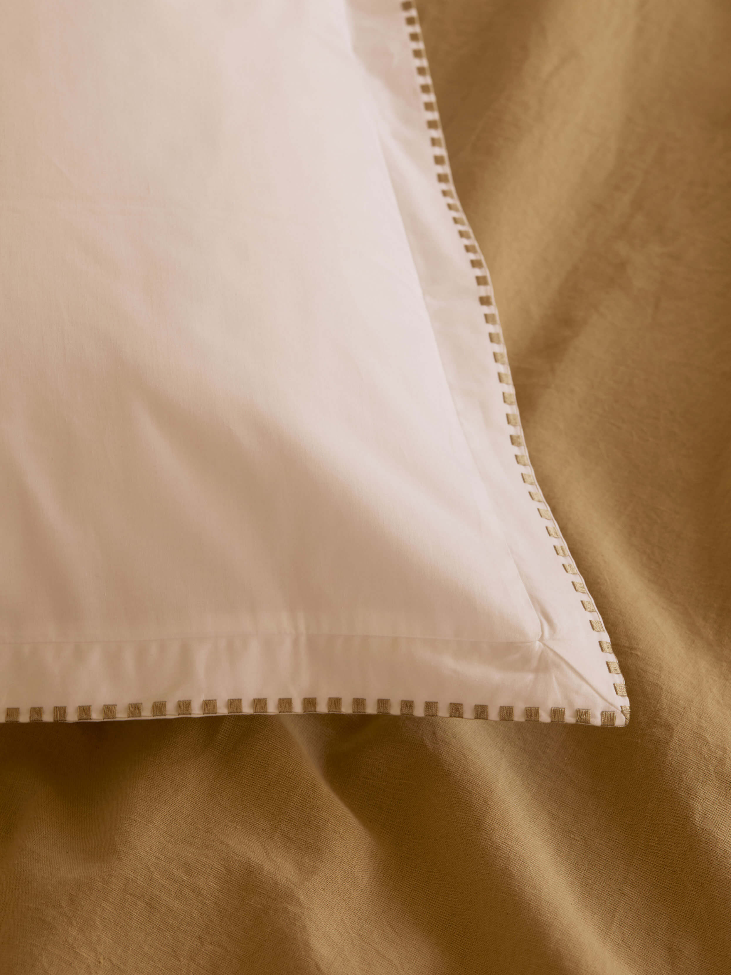 Florian Pear Egyptian Cotton Pillowcases