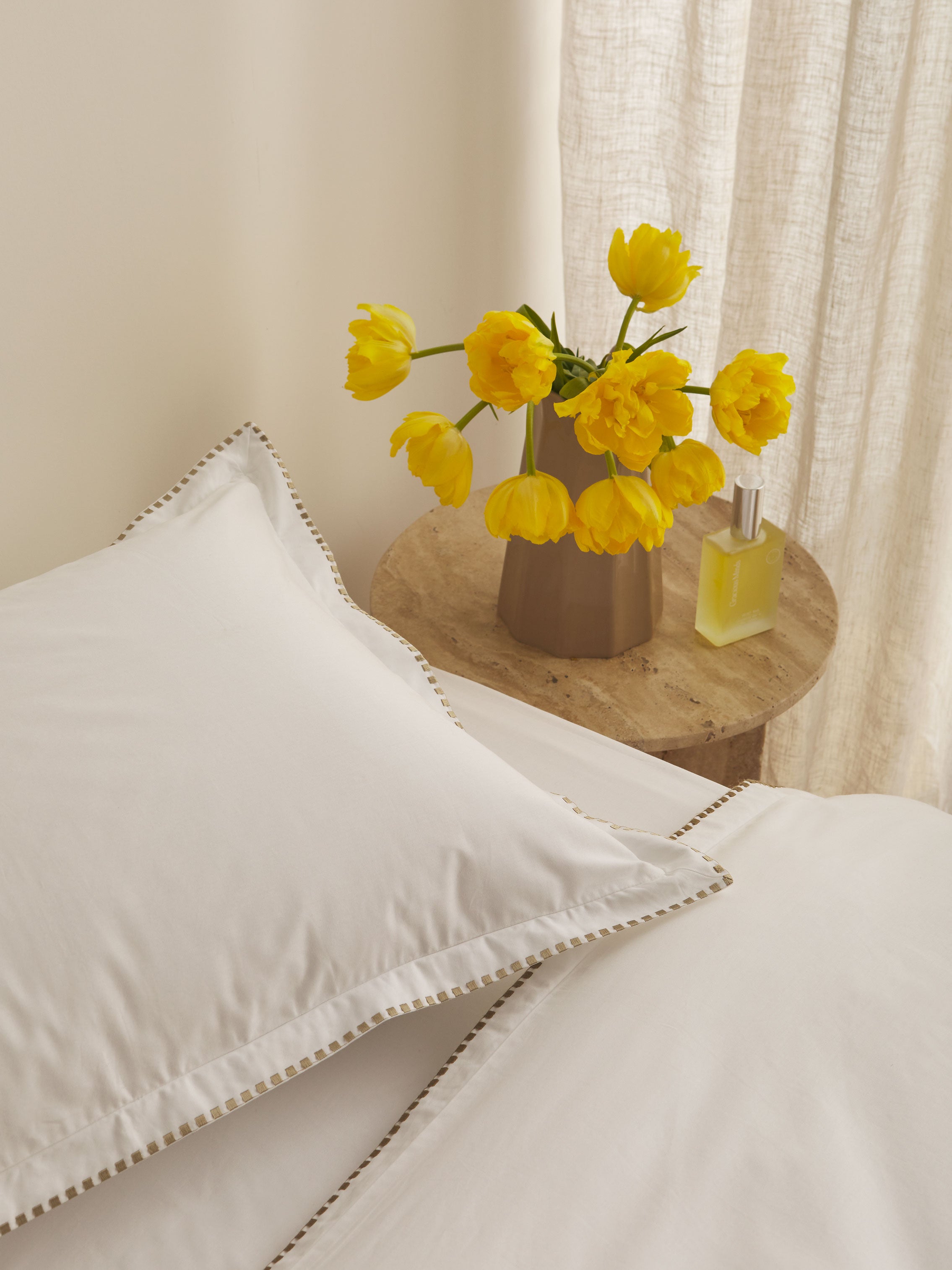 Florian Pear Egyptian Cotton Pillowcases