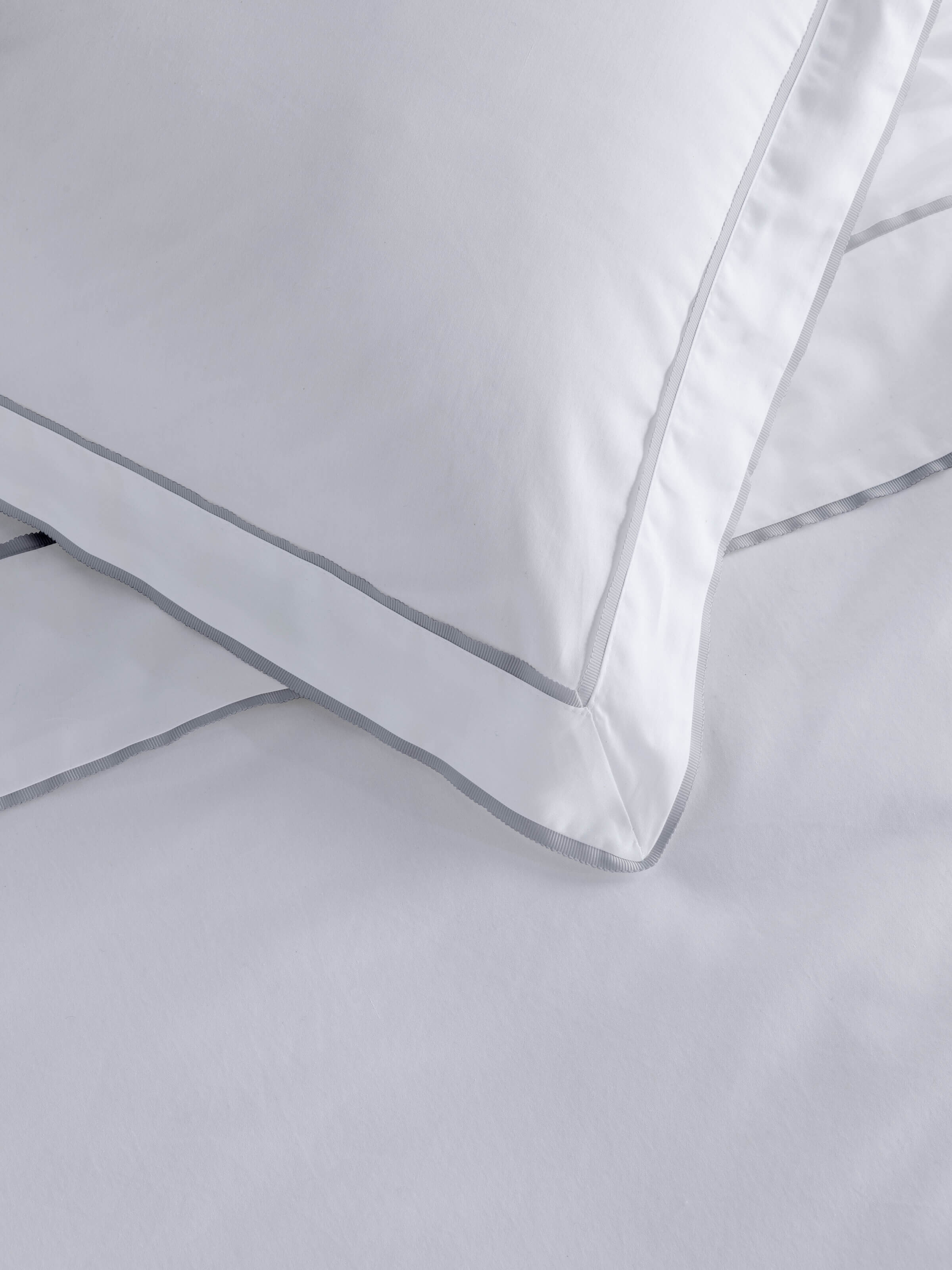 Grosgrain Silver Egyptian Cotton Tailored Pillowcases