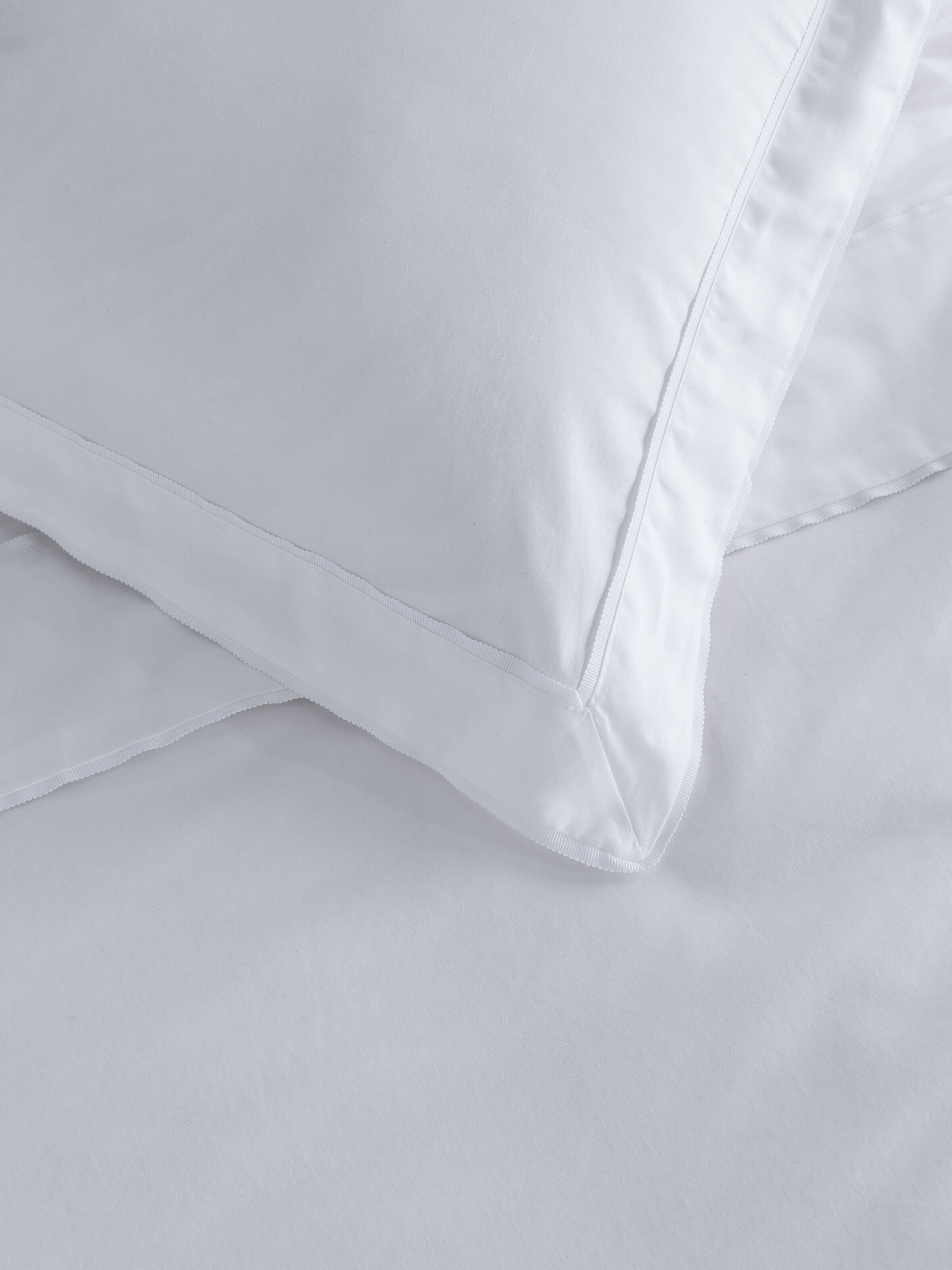 Grosgrain White Egyptian Cotton Tailored Pillowcases