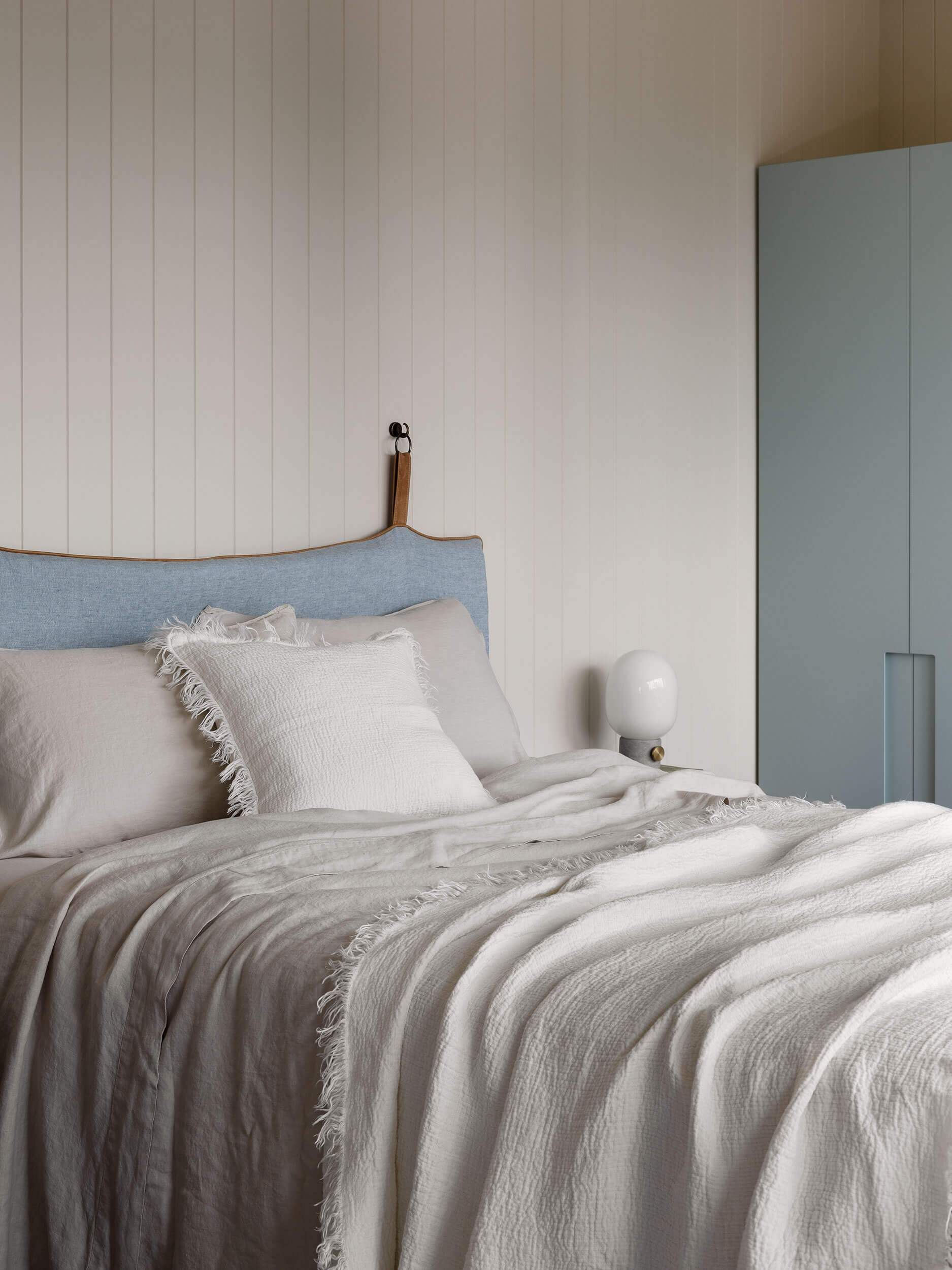 Ava Throw - Chalk Throw Summer 20