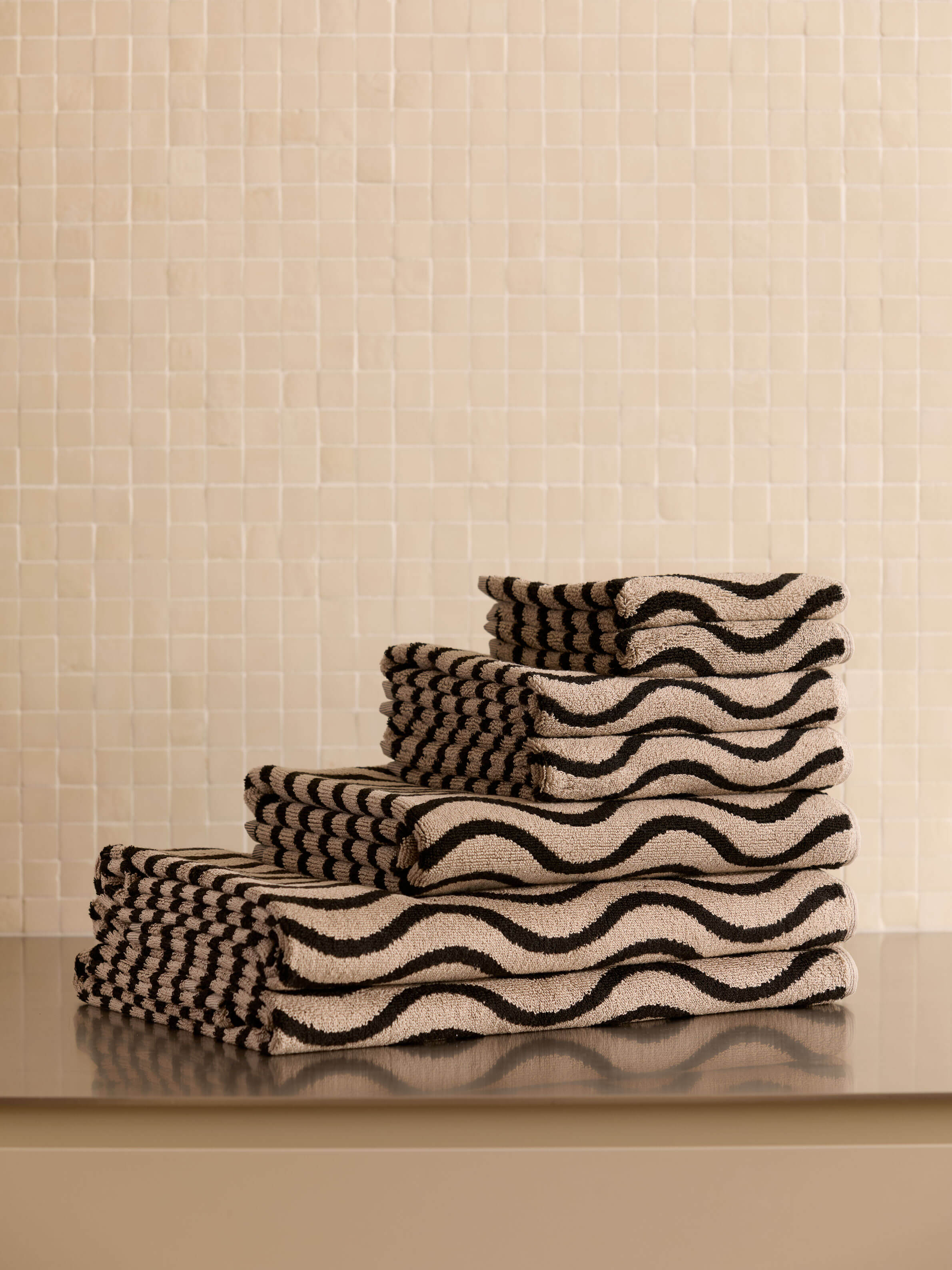 Wave Noir Towels