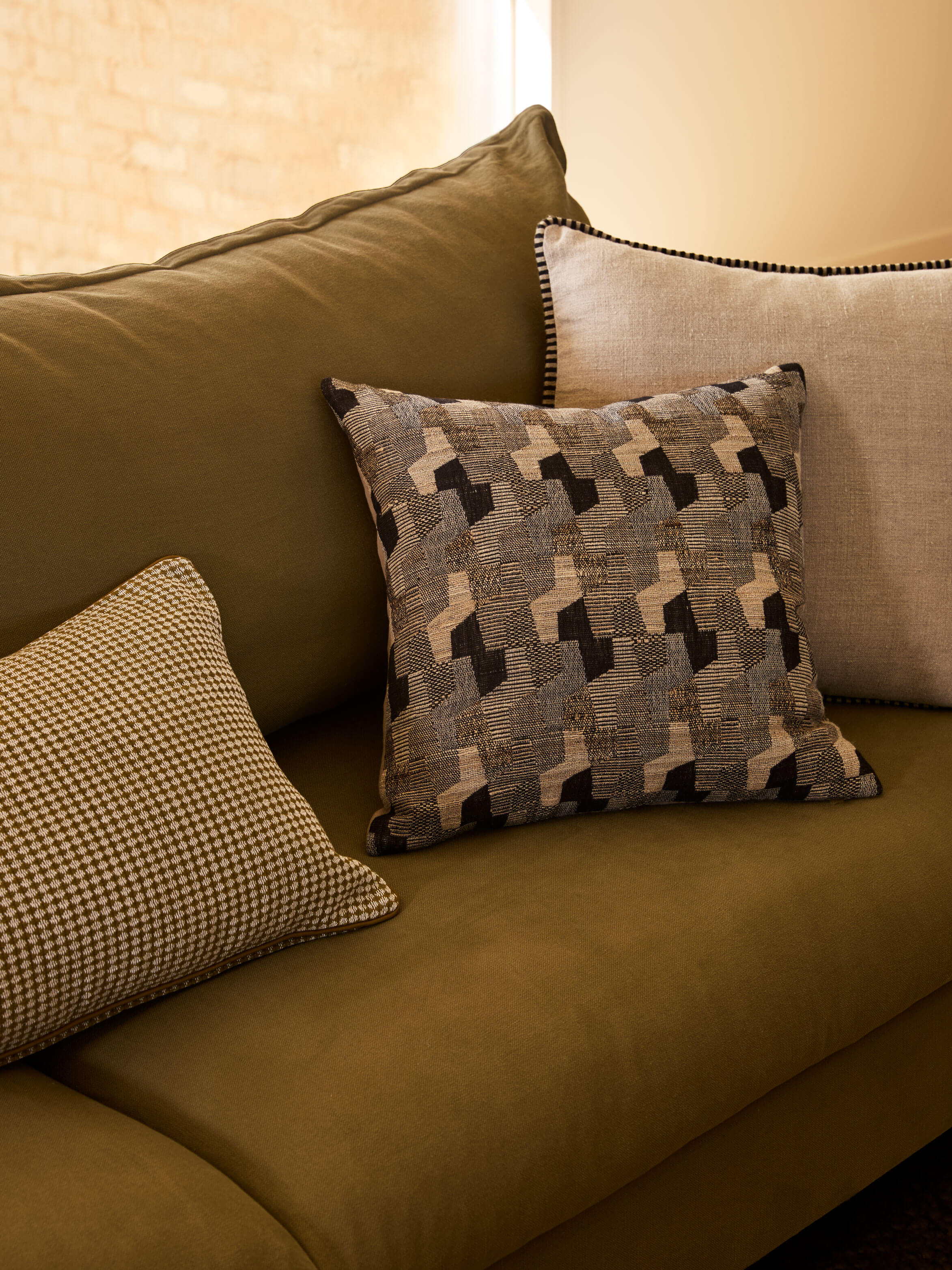 Enzo Black Heavy Linen Cushion