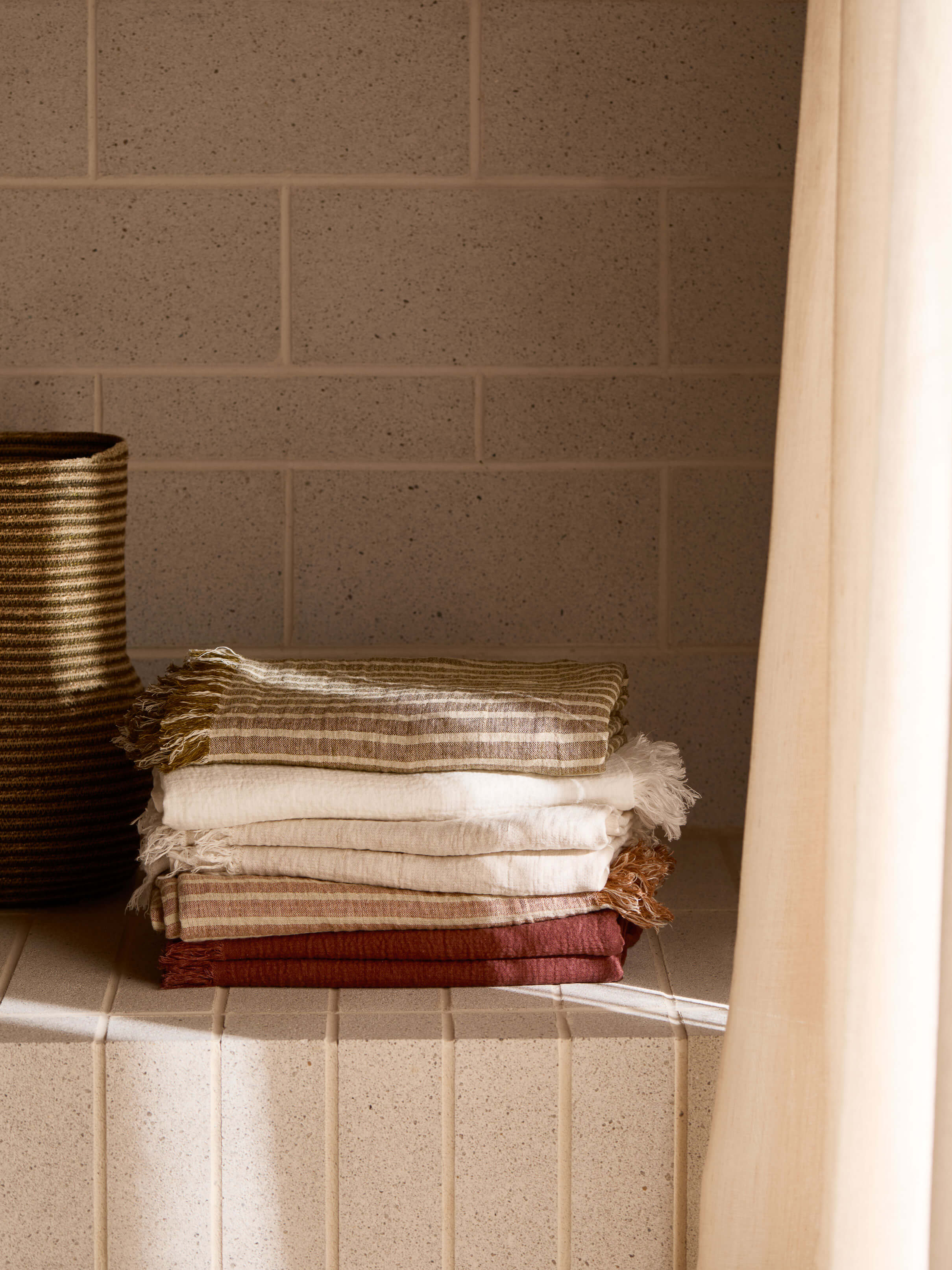 Ava Chalk Pure Linen Throw