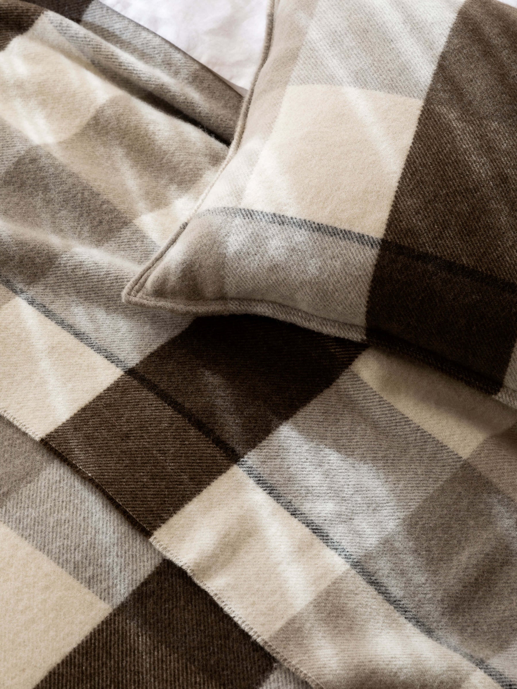 Buy Luxury Australian Wool Blankets Online Alby Blanket Chocolate